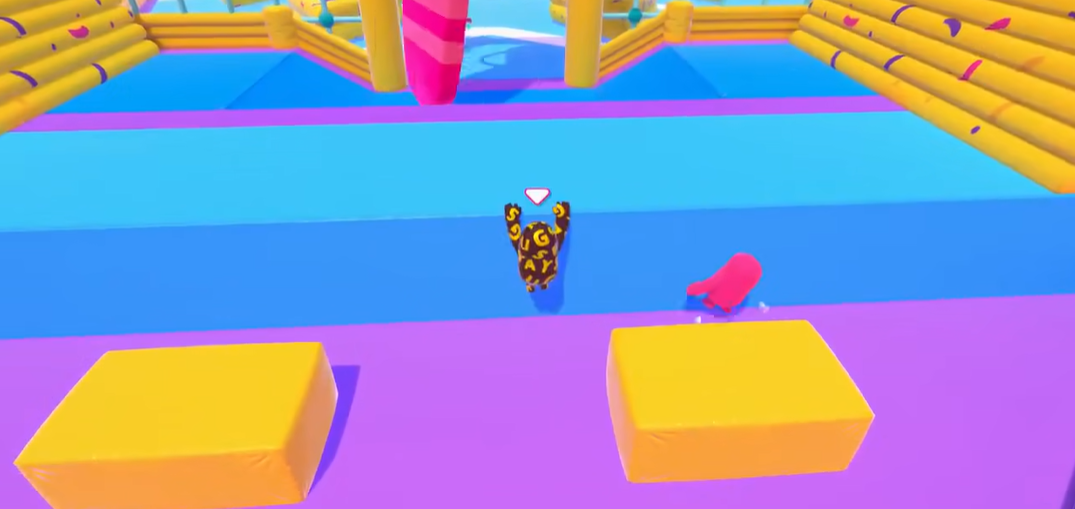 糖豆人趴在墙上怎么上去