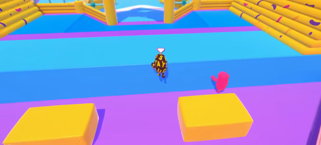 糖豆人趴在墙上怎么上去