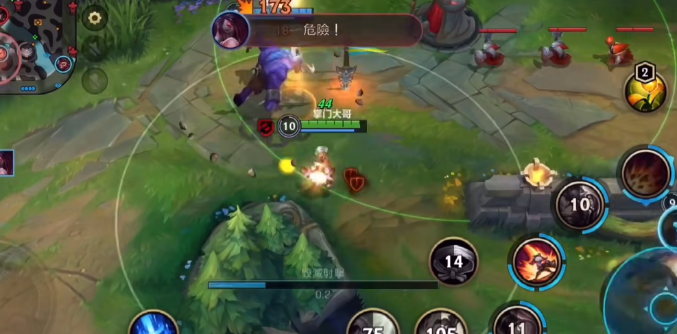 英雄联盟手游炮手和哪个辅助好